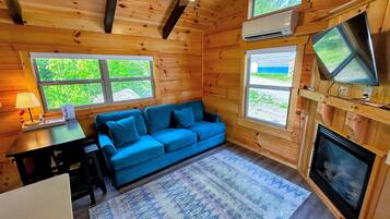 Fernseher, Kamin