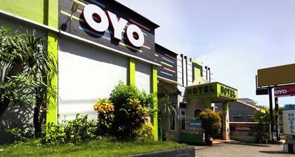 OYO 3024 Hotel Kebon Manis