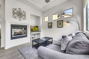 TV, fireplace, ping pong