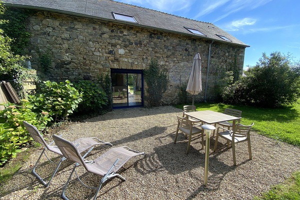 A l'arrière du gite une terrasse privative