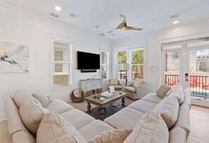 TV, offices - Steps to Private Beach Access/Private Pool (Rosemary Beach)