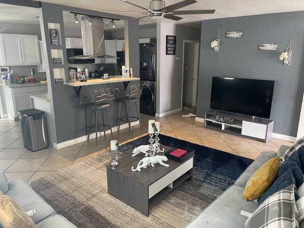 Smart TV - SECURE FAMILY HOME/ VACATION/ WORK SPACE ECT. (NORTH LAS VEGAS, NV)