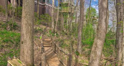 Pets Welcome: Quaint Blue Ridge Mountain Getaway!