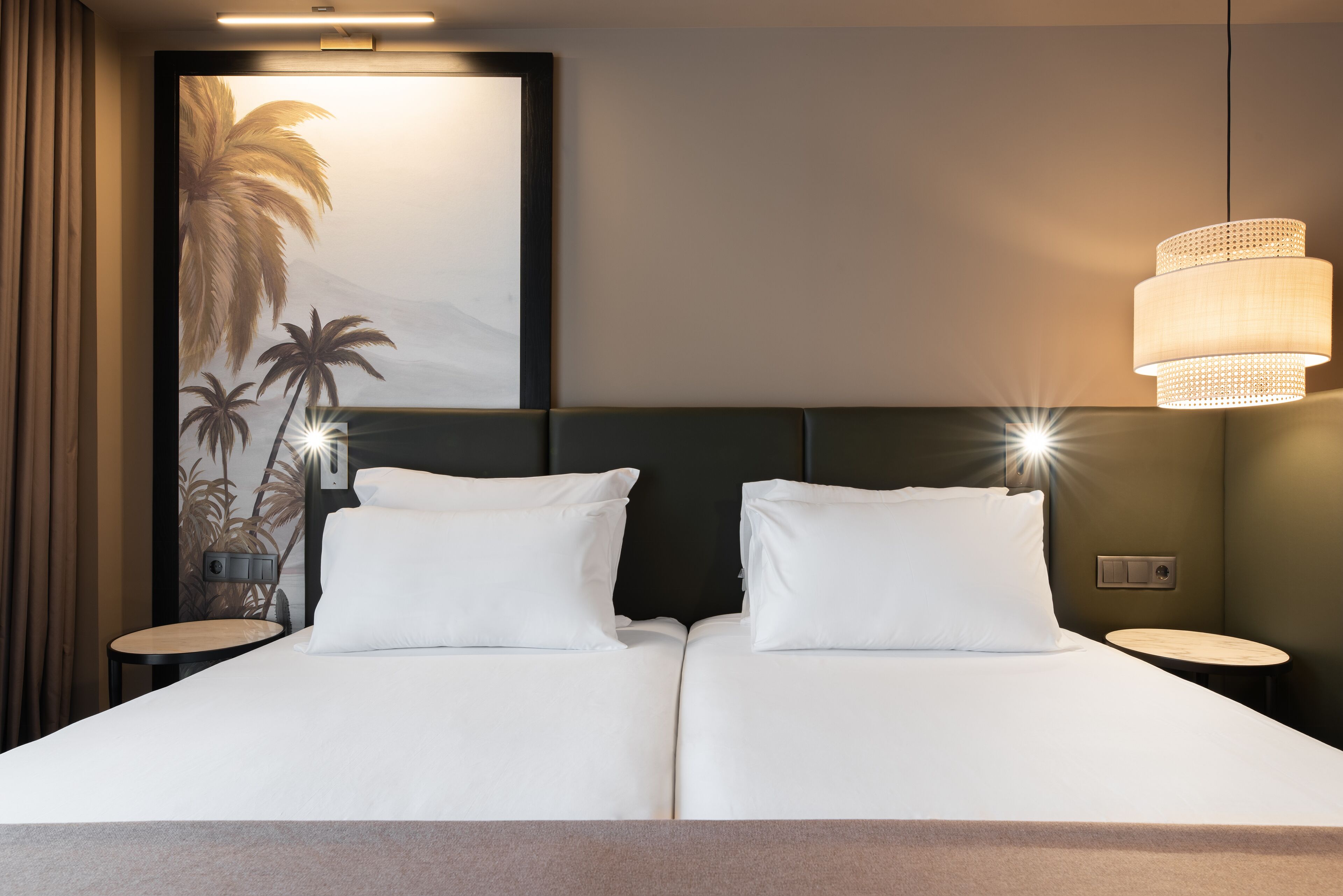 double room | minibar, in-room safe, laptop workspace, soundproofing