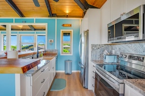 Fridge, microwave, oven, stovetop - Ocean & mountain view home in amazing setting with pool - walk to Anini Beach (Princeville)