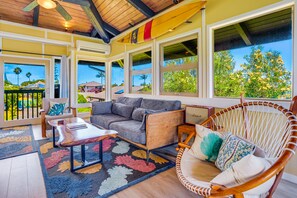 TV, table tennis - Ocean & mountain view home in amazing setting with pool - walk to Anini Beach (Princeville)