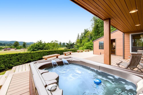 Mountain & Valley View Home with Private Hot Tub, Large Deck, 2 Gas Fireplaces