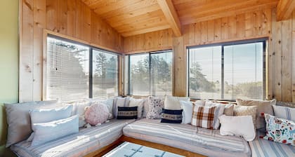 Ocean View Home near Shell Beach w/ Hot Tub, Fireplace, Shared Pool - Dogs OK