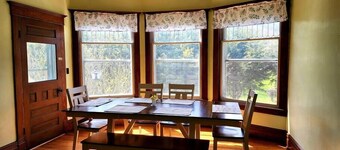 BaseCampWV-Durbin. Spacious 4 bedroom house w/yard