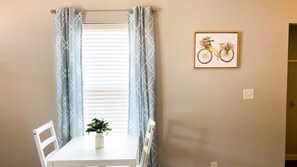 Dining - Cozy Downtown San Antonio Tiny Home (San Antonio)