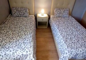 2 bedrooms, bed sheets