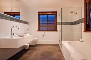 Douche, séchoir à cheveux