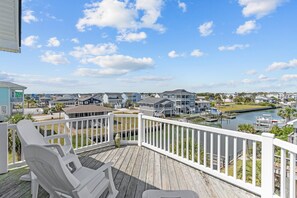 Property grounds - 5 bedrooms, 4 bathrooms,  2nd Row Home w/ Heated Pool! (Supply)