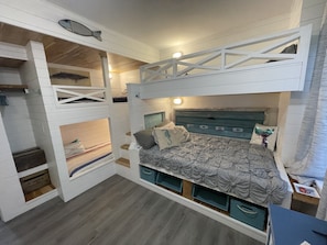 3 chambres, fer et planche à repasser, accès au Wi-Fi (inclus)