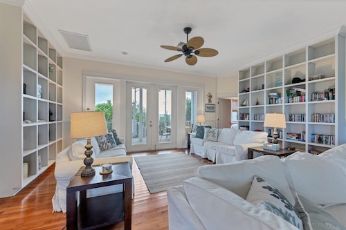 4 Bedroom home directly across the street from the beach!