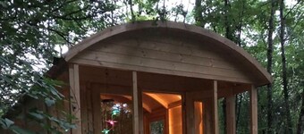 Shepherd's Hut Sleeps 2 with Bbq