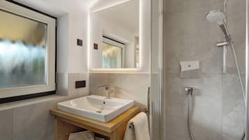 Dutxa, assecador de cabells i tovalloles