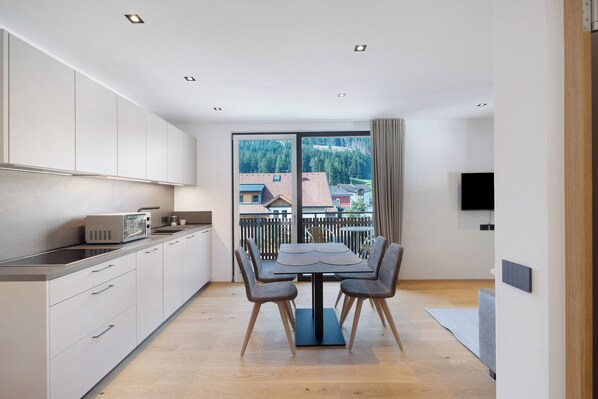 Interior - Apartment "Hofer Marianna" with Mountain View, Wi-Fi, Balcony and Garden (Niederdorf)