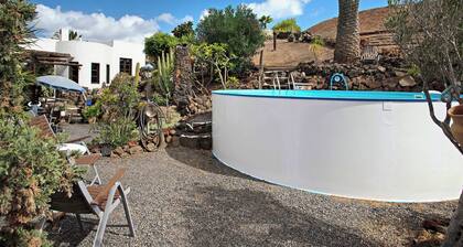 Holiday Home Casa Consultorio with Mountain View, Pool, Wi-Fi & Terrace