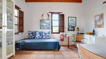 1 chambre, fer et planche Ă repasser, Wi-Fi gratuit, draps fournis