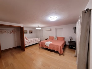 3 bedrooms, free WiFi, bed sheets