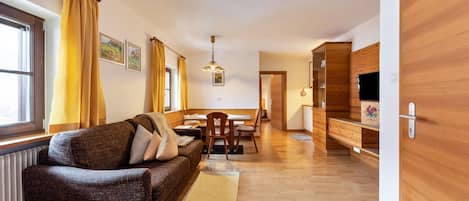 Televisión, mesa de ping pong