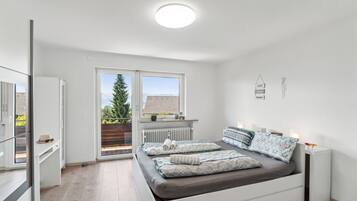 2 bedrooms, iron/ironing board, free WiFi, bed sheets