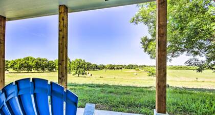 2 Mi to Marinas & Grove: Cozy Cabin w/ Grill
