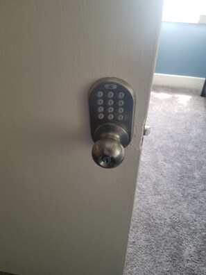 Miscellaneous - Private room with bath (Memphis)