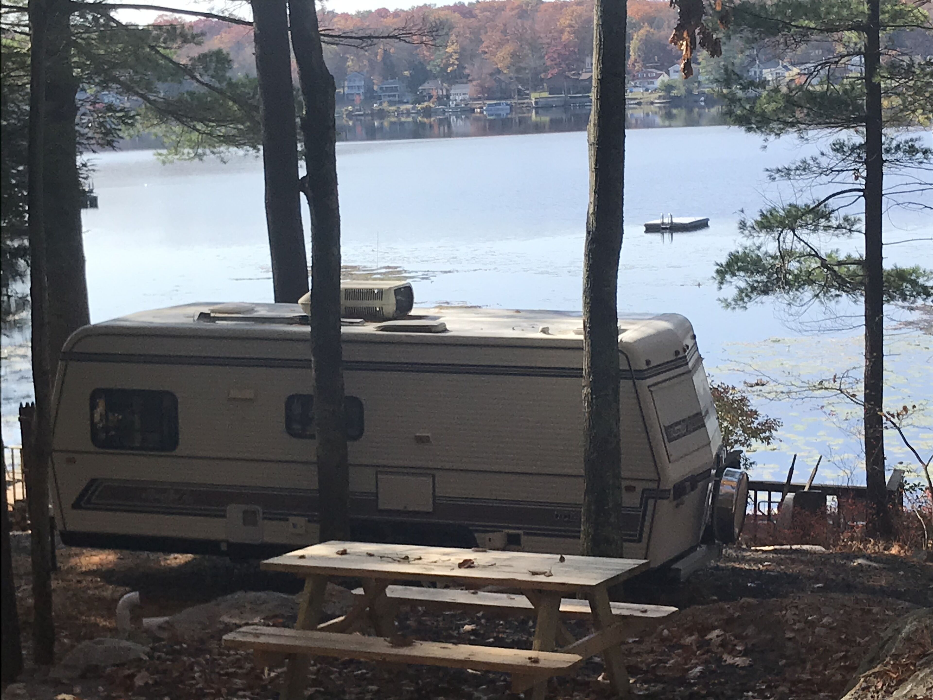Lakefront (Glamping) Camper