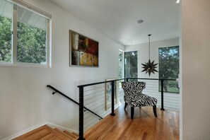 Interior - Luxury home with amazing views of Lake Travis (Austin)