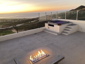 Terrace/patio - Penthouse Luxury Condo Overlooking Ocean and Quivera Golf Course (Los Cabos)