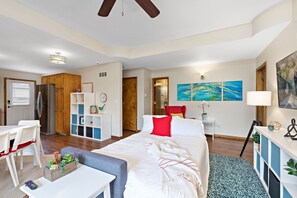 3 Schlafzimmer, Schreibtisch, Bügeleisen/Bügelbrett, kostenloses WLAN