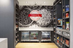 Snack bar