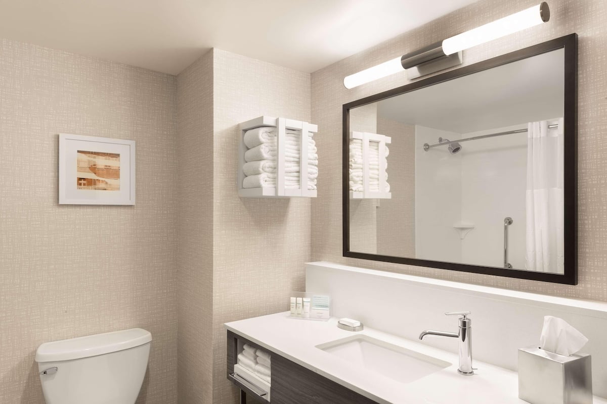 Bathroom | Hair dryer, towels