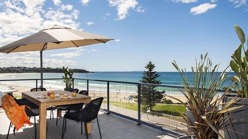 The Penthouse - Make your well-earned holiday extraordinary in this stunning beachfront apartment