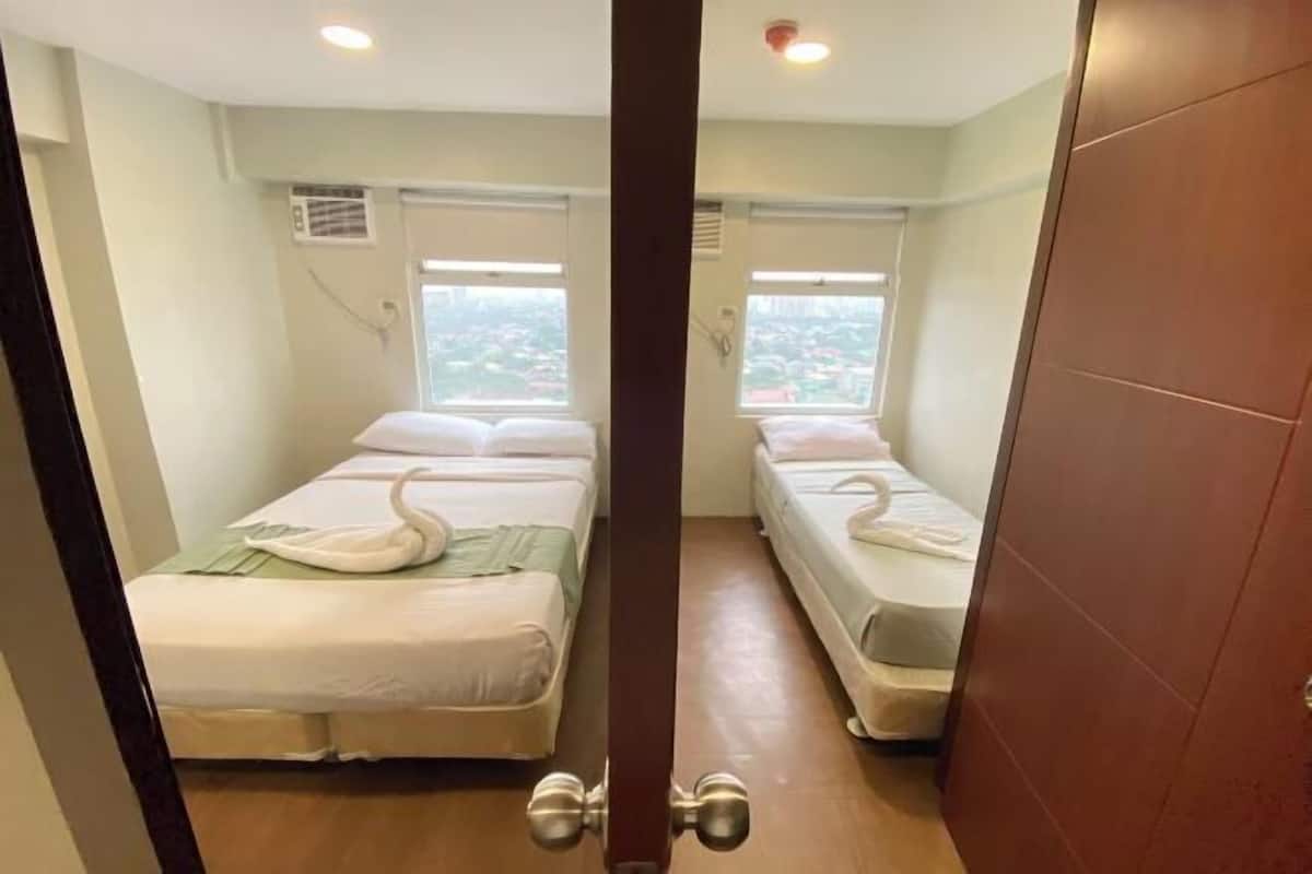 3 bilik tidur, kalis bunyi, Wi-fi percuma, cadar katil