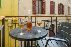 Deluxe Apartment | Balcony