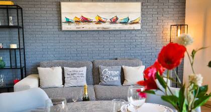 Apartment near port center and beach - Sea view