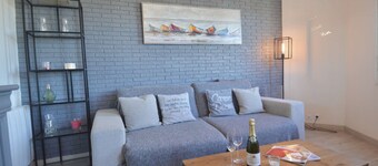 Apartment near port center and beach - Sea view