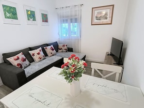 Apartment (A1) | Terrace/patio - Apartments Matas (Rogoznica)