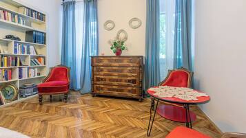 3 bedrooms, iron/ironing board, free WiFi