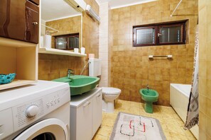 Apartment (A3) | Badezimmer | Badewanne