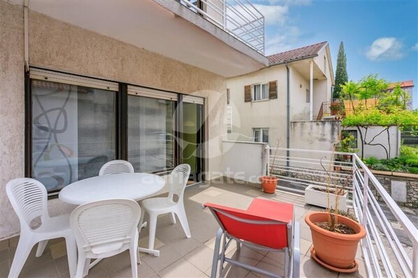 Appartement (A2) | Terrasse/Patio