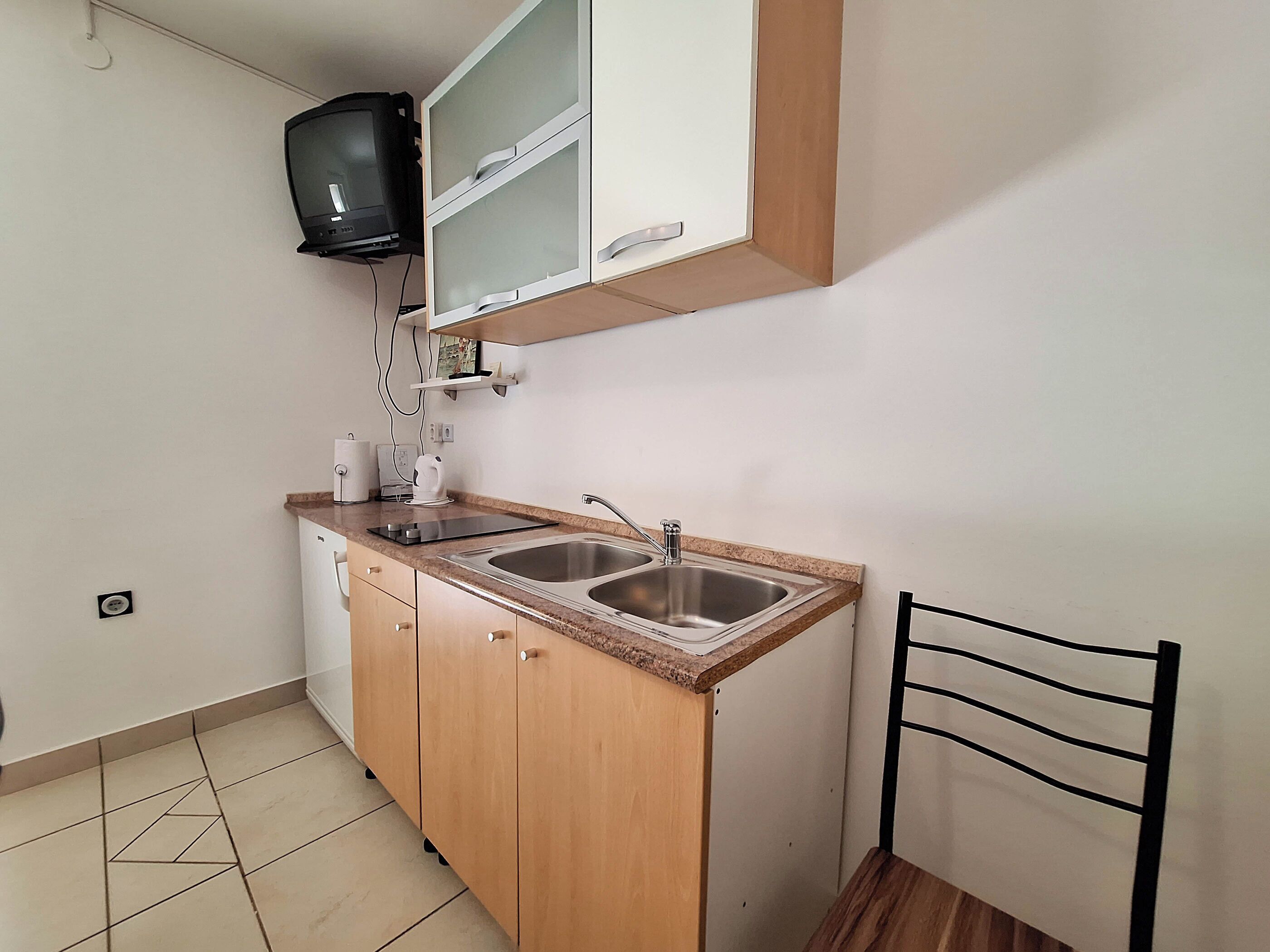 Studio (A1) | Private kitchen | Fridge, microwave, stovetop, espresso maker