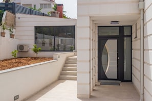 Exterior - Apartments Dora (Okrug)