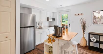 Charming 2beds basement with firepit