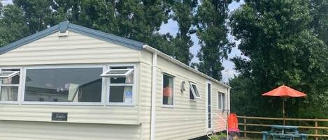 Cabin | Exterior