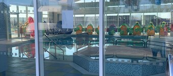 Caravan - Sleeps 6 - Parking, Pool, Facilities