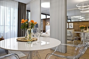 Deluxe Apartment | Living room